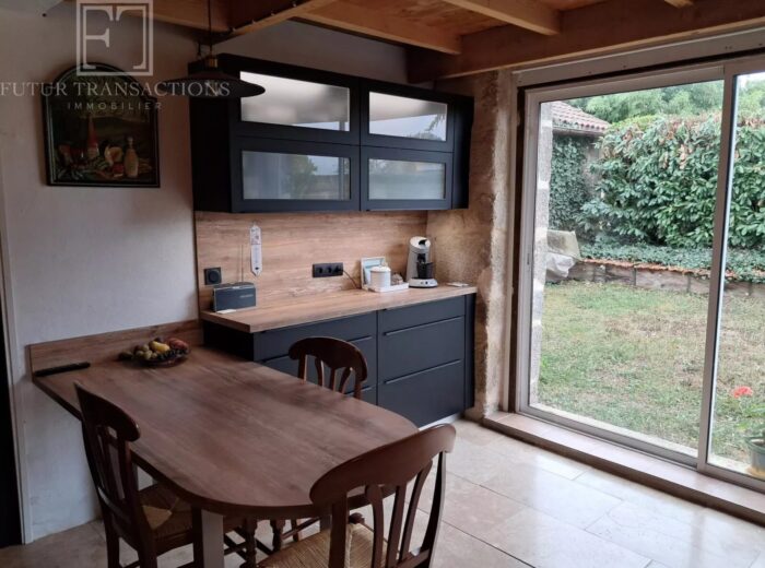 maison de caractère 8175m² – Maison de caractère à Saint-Saud-Lacoussière