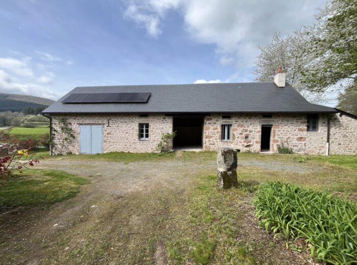 Maison rénovée au calme – Maison ancienne rénovée à Saint-Léger-sous-Beuvray