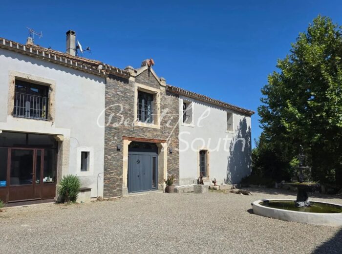 EXCEPTIONNELLE MAISON DE MAÎTRE CONTEMPORAINE AVEC PISCINE À… – Maison de maître à Narbonne