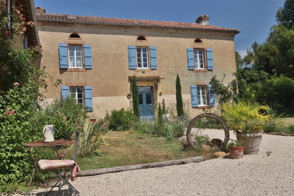Elegant Maison de Maître, avec piscine et belle dependences – Maison de maître à Estampes