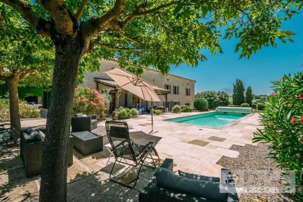 Magnifique propriété en pierre avec vues sur les vignobles, piscine… – Maison ancienne à Cahuzac-sur-Vère