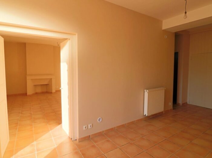 Maison comprenant 5 chambres sur 1860m² avec grandes dépendances – Maison ancienne à Maubourguet
