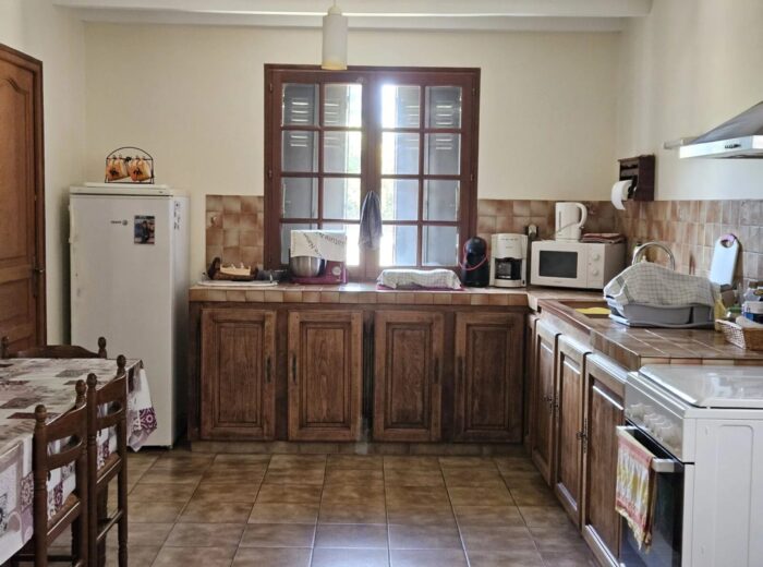 Ferme moderne avec une seconde maison à rénover – Maison à rénover à Viella