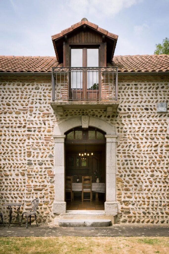 Maison de village en pierre du 19 siècle – Maison ancienne à Caixon