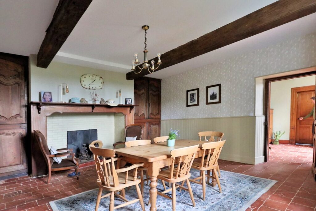 Belle maison de campagne à Madiran, 5 chambres – Maison ancienne à Madiran