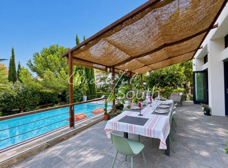 Maison de maître avec piscine à Narbonne