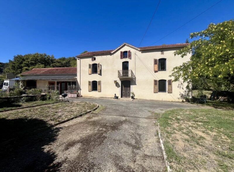 Maison de caractère avec dépendances à Maubourguet