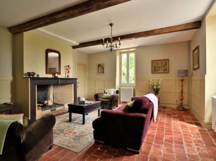 Belle maison de campagne à Madiran, 5 chambres – Maison ancienne à Madiran