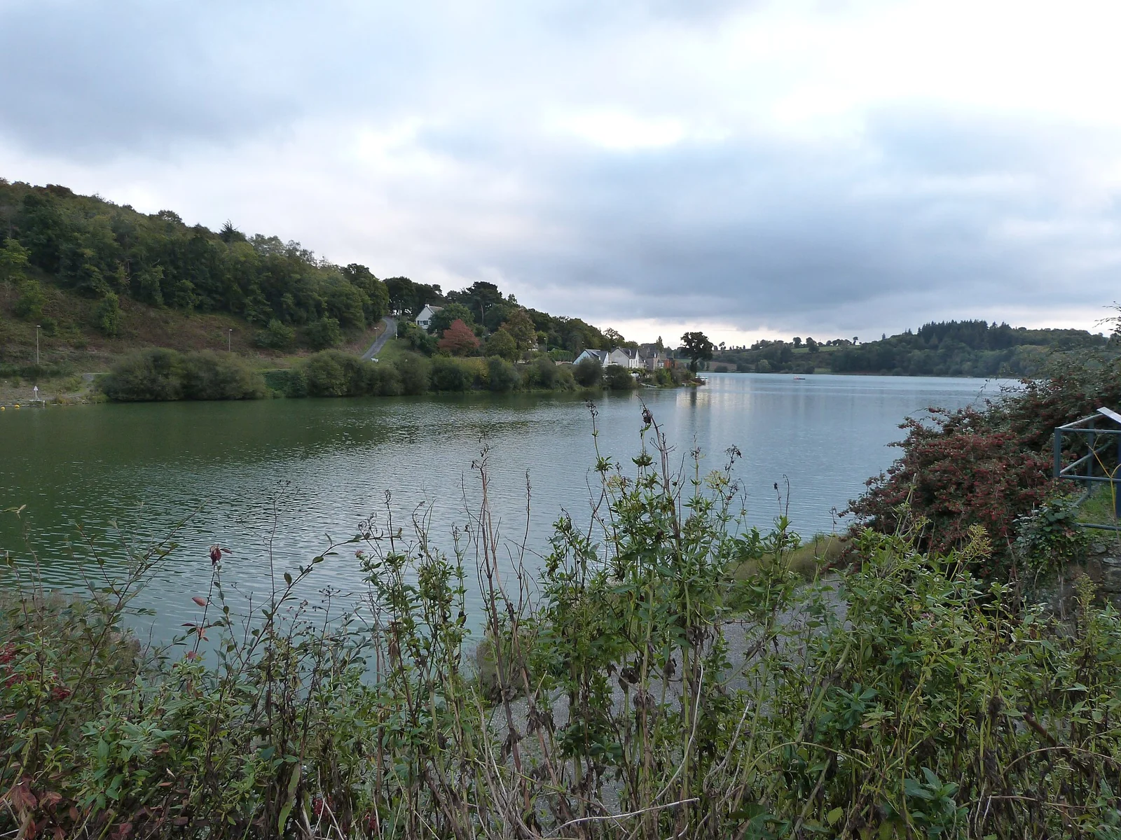L’étang de Jugon, sur la Rosette, à Jugon-les-Lacs.