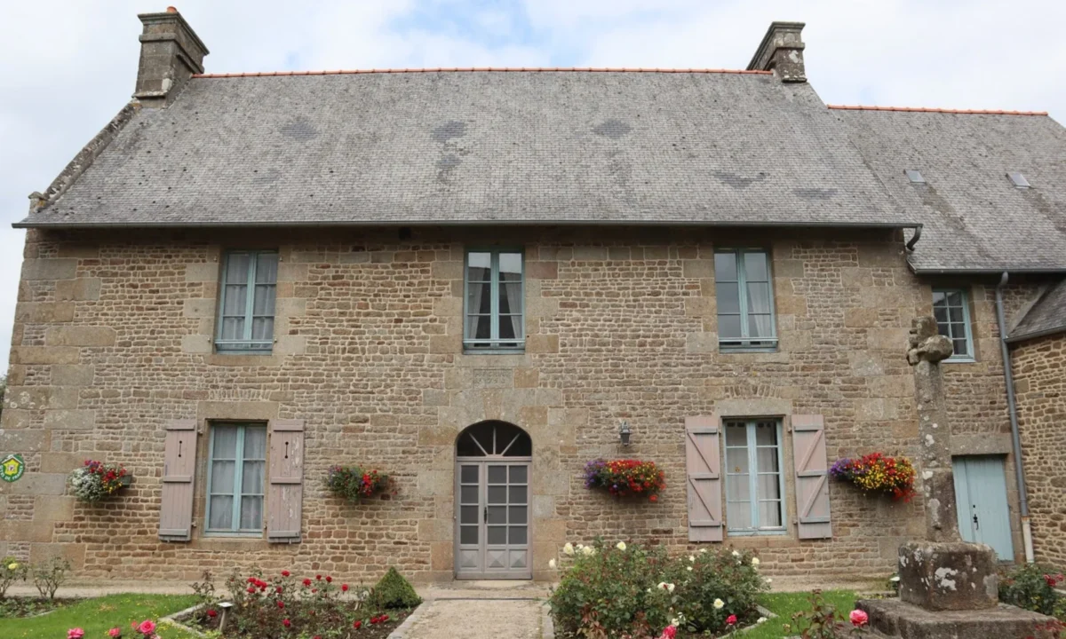 L’ancien presbytère de Mellé, en Ille-et-Vilaine.